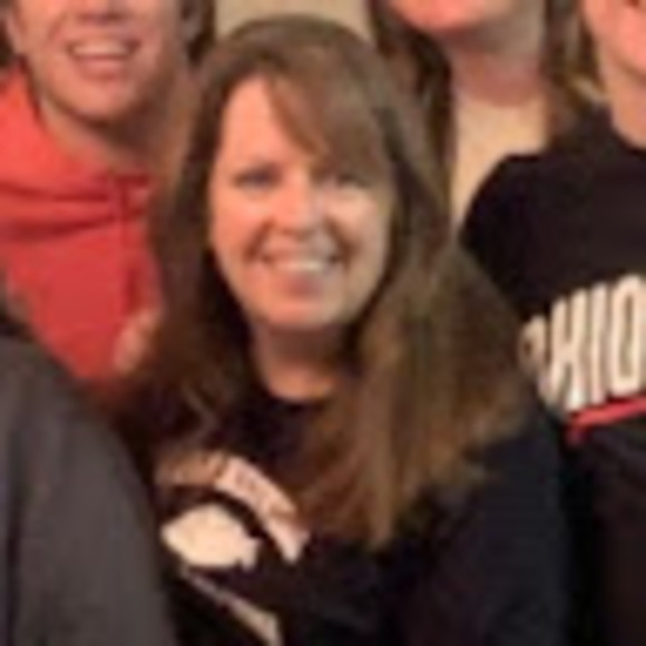 Meet your Posher, Julie - Picture 1 of 1